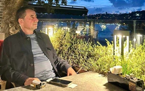 هەمیشە متمانەت بە خۆت هەبێت