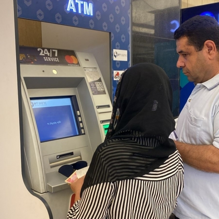 15 الف شخص سيستلمون رواتبهم اليوم عبر (حسابي)