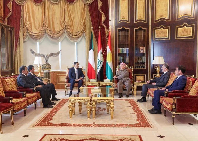 ســـەرۆک بـــارزانــی پێشوازی لە باڵیۆزی کوەیت لە عێراق دەکات