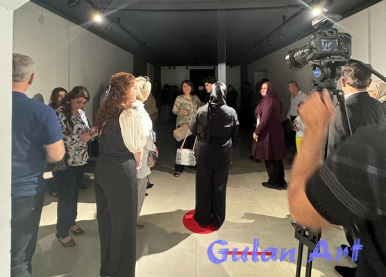 سەردار سنجاوی  داهێنانێکی هونەری لە گەلەریی جیهان نمایش دەکات