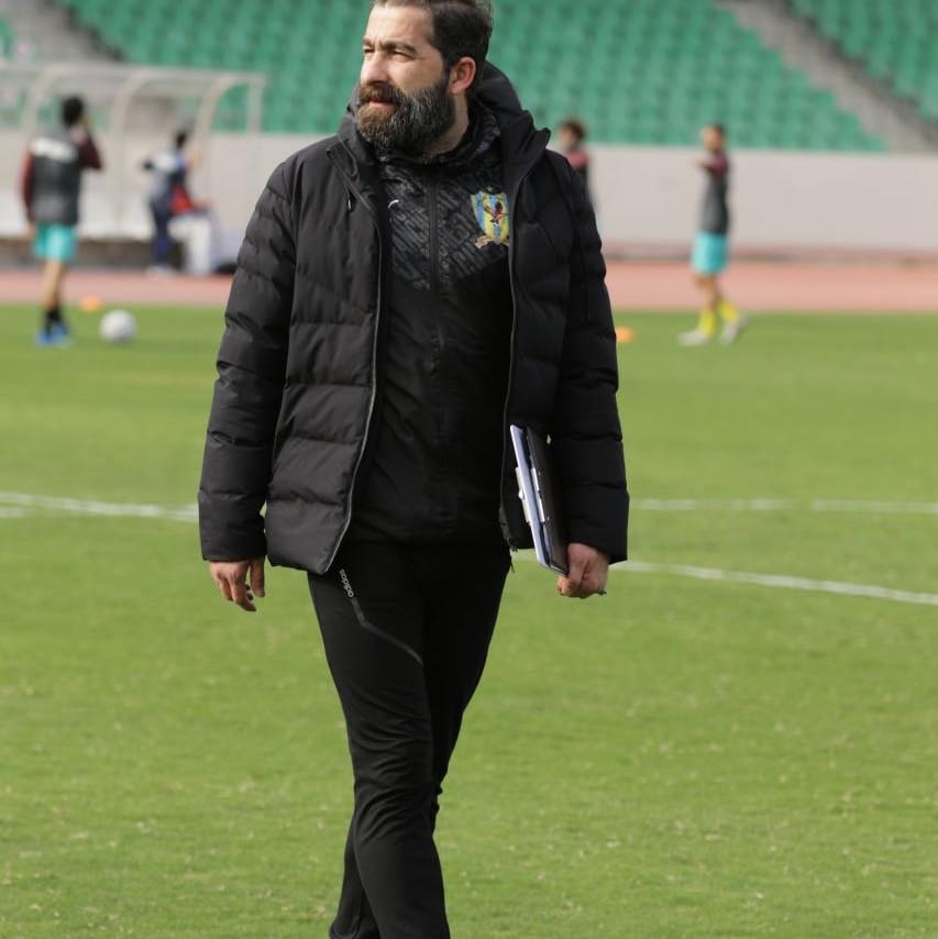 عەلی عەبدولعەزیز چاوەڕوانی یانەیەكە