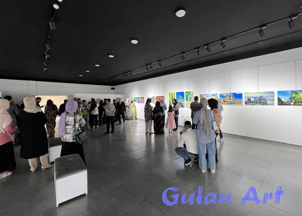 فۆتۆگرافەر (دیاری بریندار) یەكەمین پێشانگەی تایبەتی فۆگرافیی خۆی كردەوە