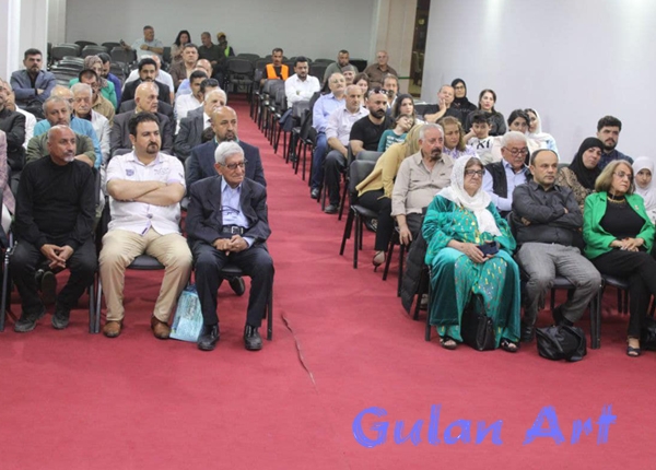 گروپی هونەری خێزان خەڵاتی ڕێزلێنانی بە ژمارەیەك هونەرمەند بەخشی