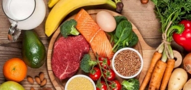 إليك 10 أطعمة تساعد على حماية بصرك