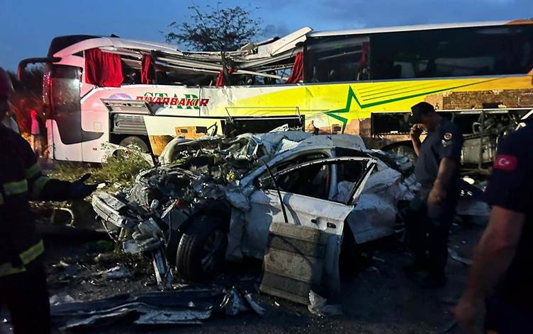 Li Mêrsînê qeza: Herî kêm 10 mirî û bi dehan birîndar