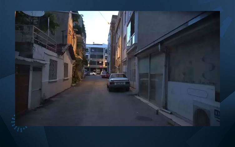 ÎZMÎR - Dê û bavê xwe kuştin, xwest xwe jî bikuje