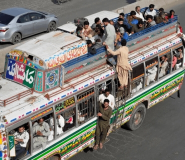 بەهۆی ڕووداوێکی هاتوچۆوە چەند کەسێک گیانیان لەدەستدا