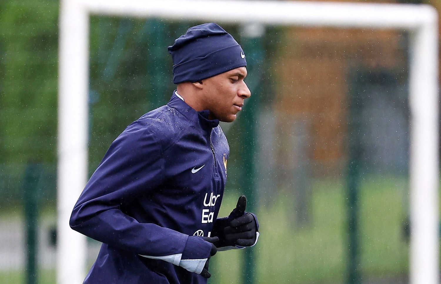 مبابي : لست نادماً على تمديد عقدي مع سان جيرمان عام 2022