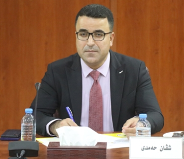 شڤان حەمدی  ئەندامی بازنەی گفتوگۆ:  گرنگە نوێنەرانی كورد لە حكومەت و پەرلەمانی عێراق بە هەند وەری بگرن، لەسەر ئاستی هەرێمی كوردستانیش بەڕاستی نەنگییەكی گەورەیە كە هەتا ئێستا دەستوورمان نییە