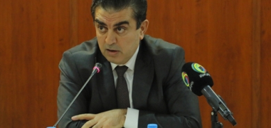 فــــەرهـــاد ئــەتــروشــی  سیاسەتمەدار و ئەكادیمیستی بواری یاسا:  زۆر گرنگە بگەڕێینەوە بۆ بنەما و فەلسەفەی دەستوور بۆ چارەسەركردنی هەموو ئەو كێشانەی كە هەن