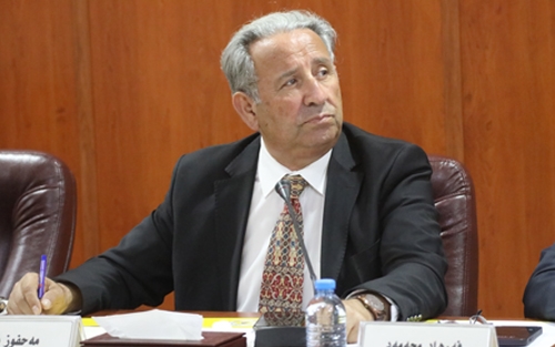 مەحفووز مایی   ئەندامی بازنەی گفتوگۆ:     عێراق بە جیاوازیی ڕژێمەكانیەوە ماوەی یەك سەدەیە لە ڕوانگەی هێز و دەسەڵاتەوە دەیەوێت مامەڵە لەگەڵ كێشەی كورد بكات