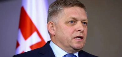 في أول ظهور منذ محاولة اغتياله... رئيس وزراء سلوفاكيا يهاجم معارضيه