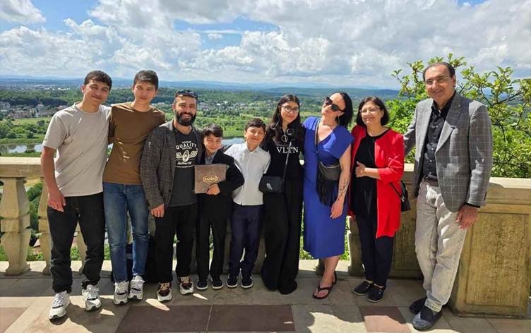 Çîroka malbeteke Kurd 3 xelatên navneteweyî standin