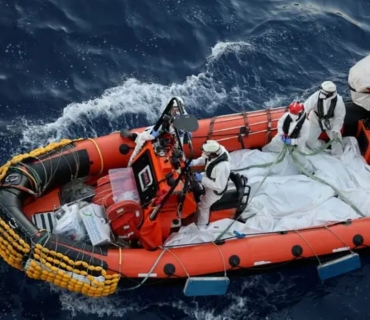 ڕێکخراوی پزیشکانی بێ سنوور ئاشکرای کرد، كە تەرمی 11 کۆچبەر لە ئاوەکانی لیبیا دەرهێنراون.