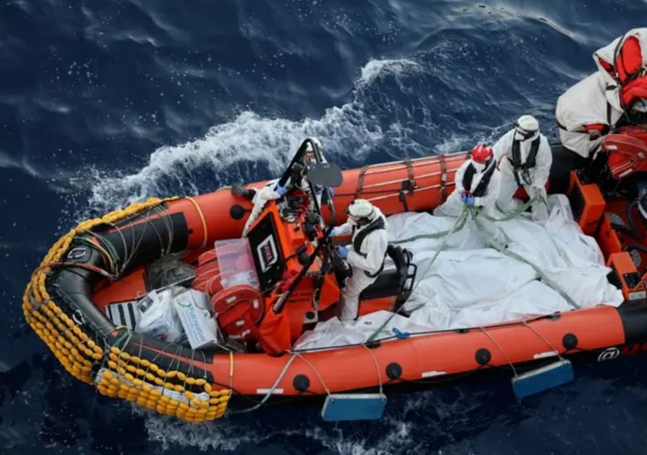 ڕێکخراوی پزیشکانی بێ سنوور ئاشکرای کرد، كە تەرمی 11 کۆچبەر لە ئاوەکانی لیبیا دەرهێنراون.