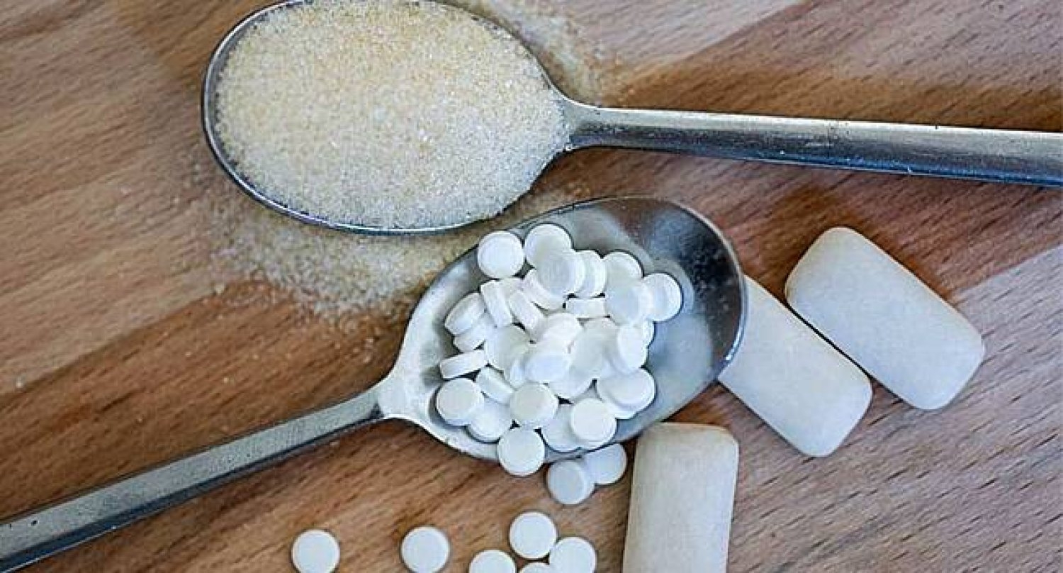 دراسة تحذر من بدائل السكر... ترتبط بخطر الإصابة بالنوبات القلبية والسكتات الدماغية