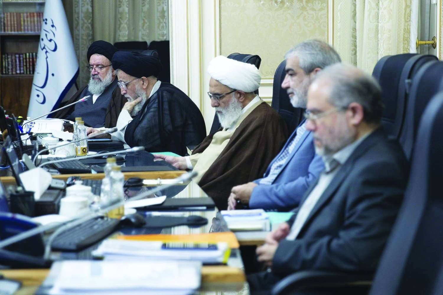 إيران: انتقادات لـ«صيانة الدستور» مع انطلاق الحملة الانتخابية