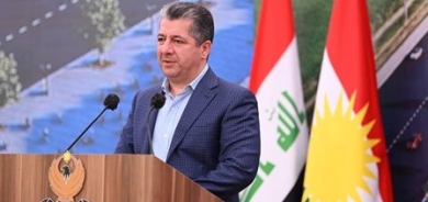 مسرور بارزاني يضع حجر الأساس للعلوة الحديثة في عقرة