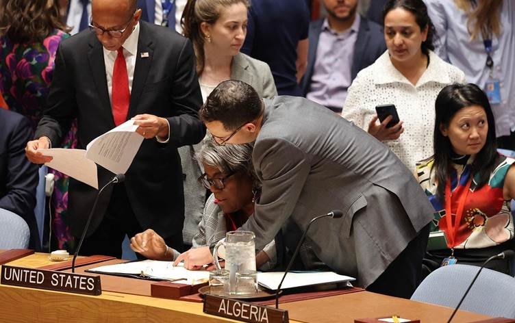 Hemasê pêşnûmaya Amerîkayê ya ji bo agirbestê qebûl kir