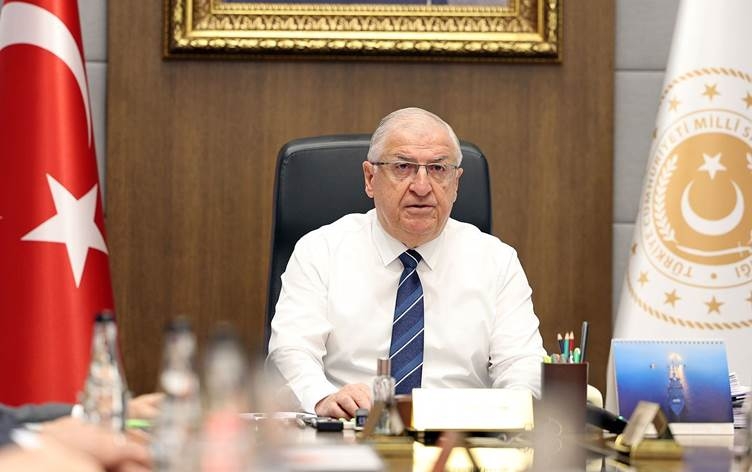 Wezîrê Parastinê yê Tirkiyeyê li ser hilbijartinên Rojava axivî