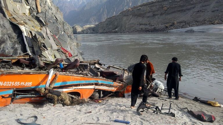 بەهۆی وەرگەڕانی پاسێك دەیان كەس گیانیان لەدەستدا