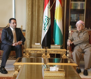 ســـەرۆک بـــارزانـــی پێشوازی لە شاندێکی کوتلەی ئەلموبادەرە دەکات