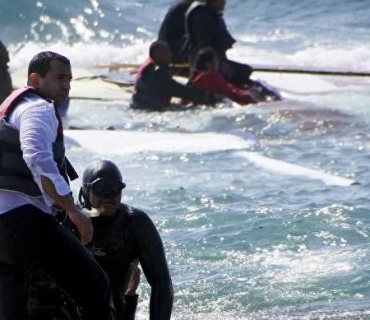 نوقمبوونی کەشتیەكی کۆچبەران لە کەناراوەکانی یەمەن