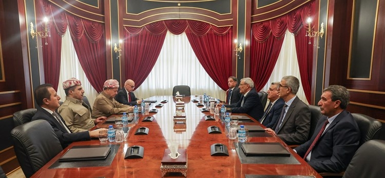 Serok Barzanî pêşwaziya şandekî Partiya Demokrata Pêşverûya Kurd li Sûriye kir