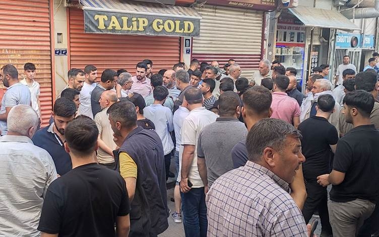 RIHA – Mamoste û muxtar hatin kuştin