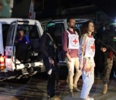 بەهۆی هێرشی ئاسمانی بۆ سەر نووسینگەی خاچی سوور لە غەززە زیاتر لە ٢٠ کەس کوژران