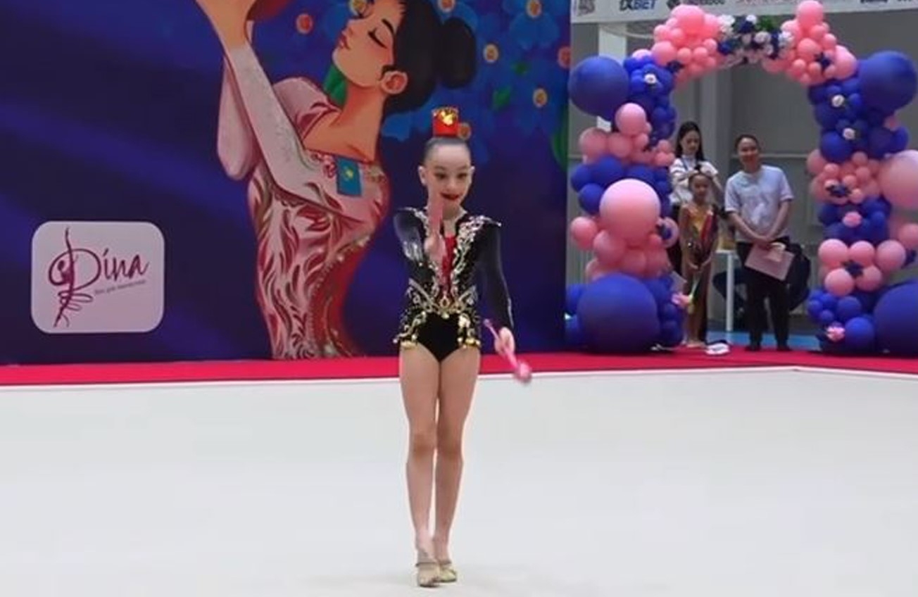 Kazagistan.. Kiçeke Kurd a yarîzana cimnastikê pileya yekê û medalyaya zêrî bi dest xistin