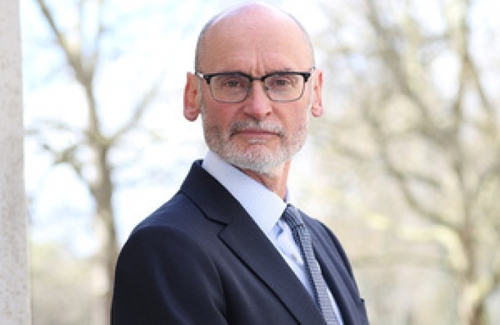 Balyozê Brîtanya li Iraqê: Em pêşwazî li biryara birêveçûna helbijartinên Kurdistanê dikin