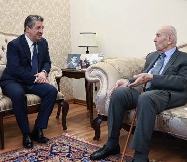 سەرۆکی حکوومەتی هەرێمی کوردستان سەردانی کەسایەتیی نیشتمانپەروەر و تێکۆشەری ناسراو موحسین دزەیی کرد