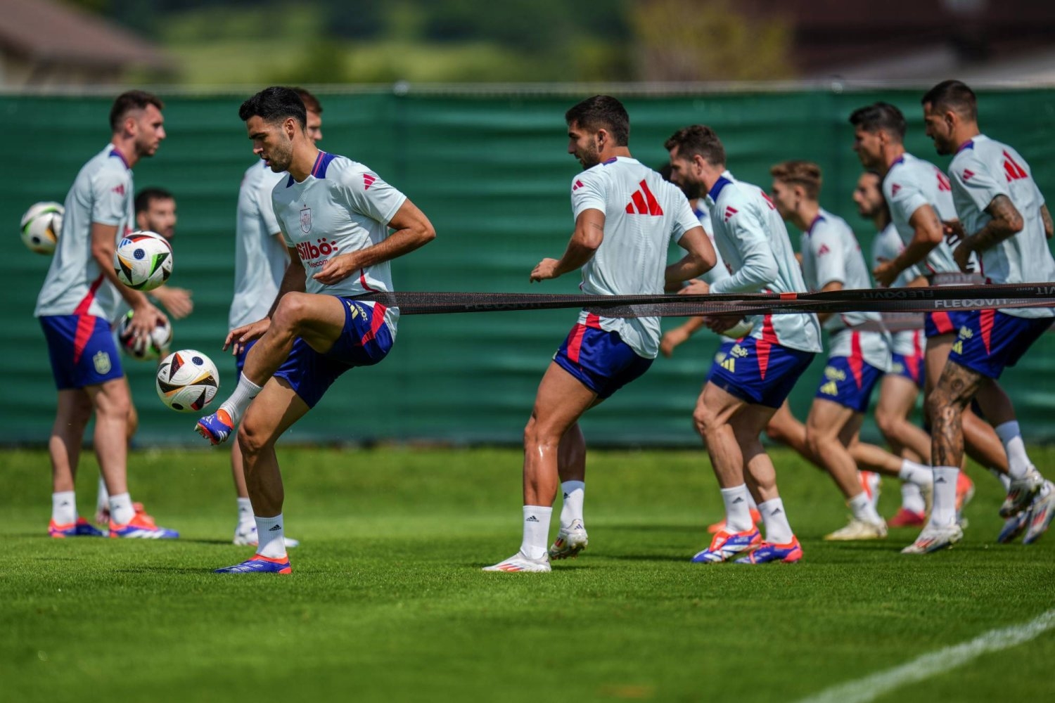 إسبانيا تقع في طريق ألمانيا حال الوصول لربع النهائي