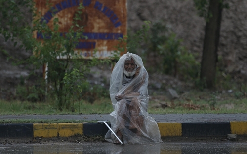 بەهۆی بارانبارینی بەخوڕ لە پاکستان ٨ کەس گیانیان لەدەستدا