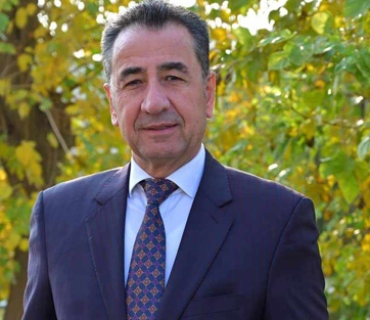 هەوڵبدە خۆت بیت