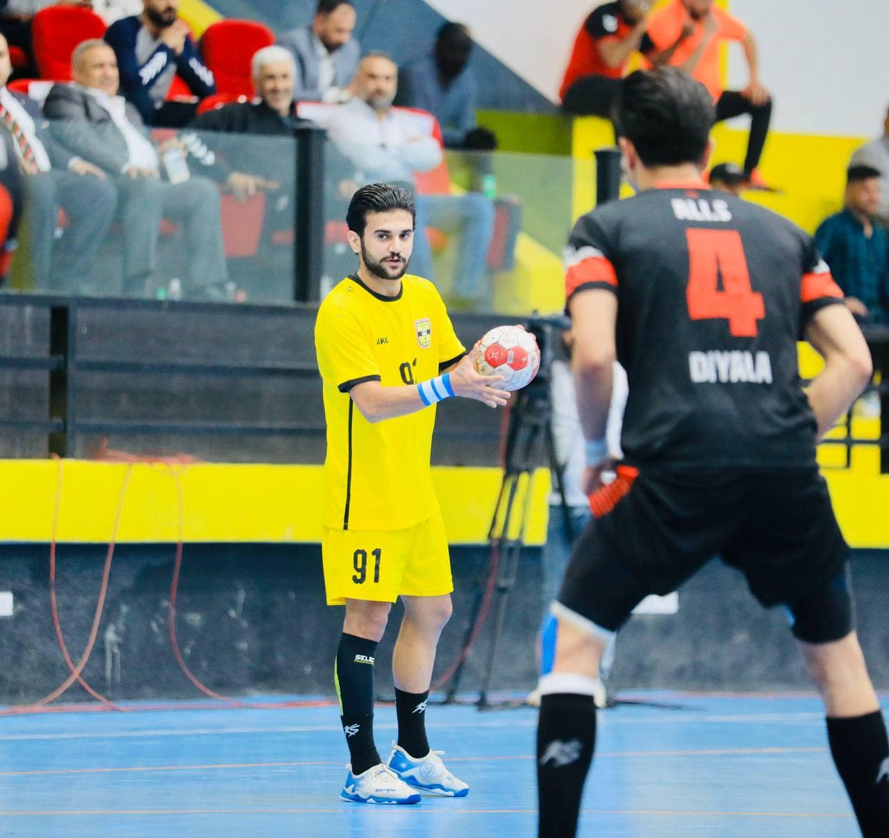 یانەكانی بەغداد شەڕی بەدەستهێنانی كوردێك دەكەن