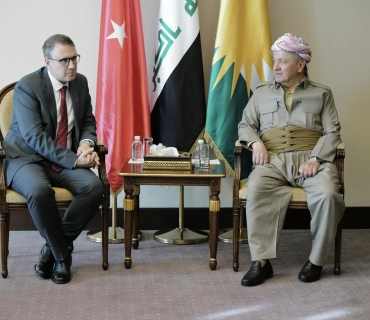 ســــەرۆک بــــارزانی پێشوازی لە باڵیۆزی تورکیا لە عێراق دەکات