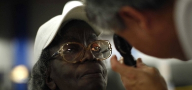 4 نصائح بسيطة لعيون «أصغر سناً»