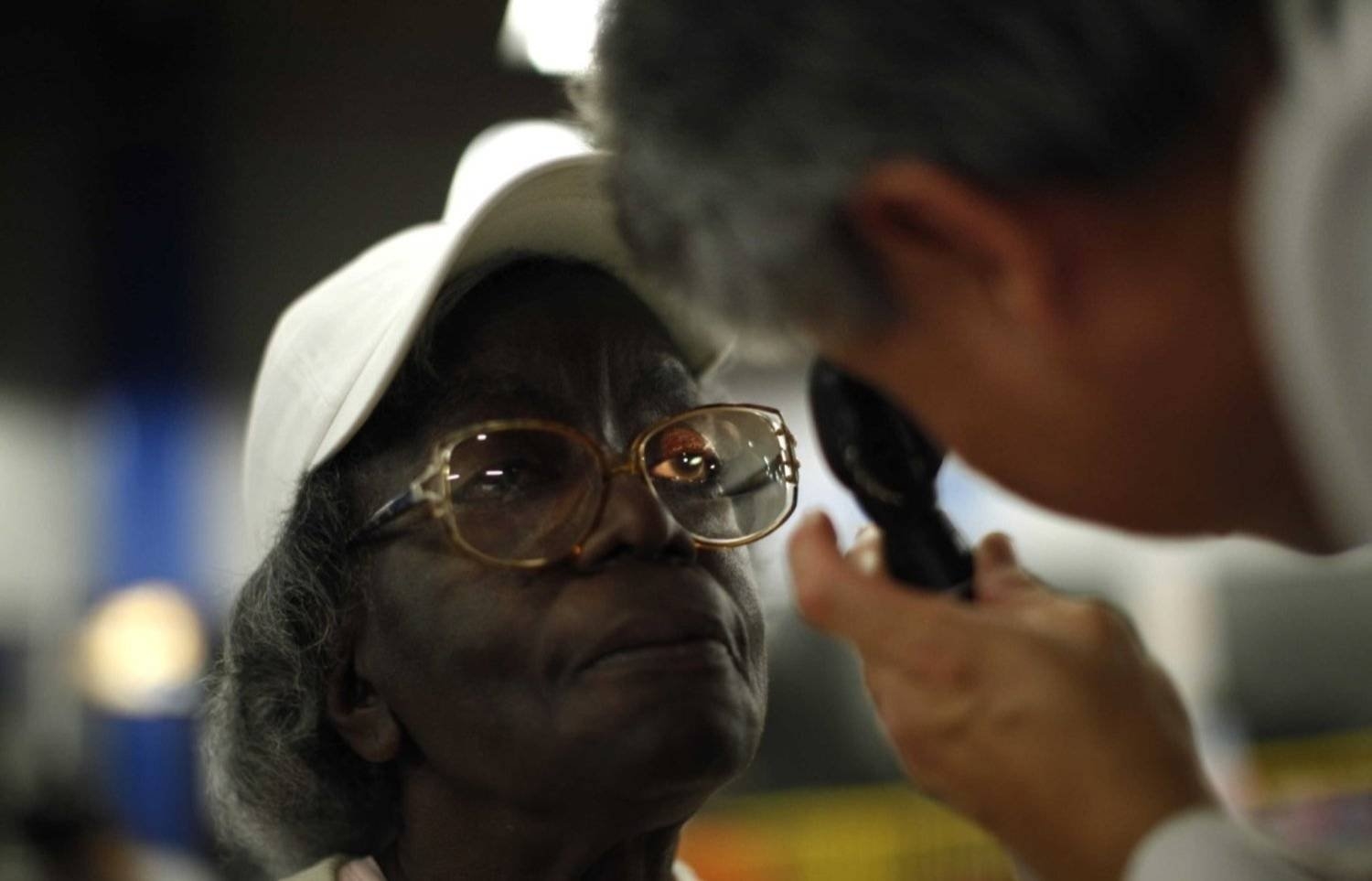 4 نصائح بسيطة لعيون «أصغر سناً»