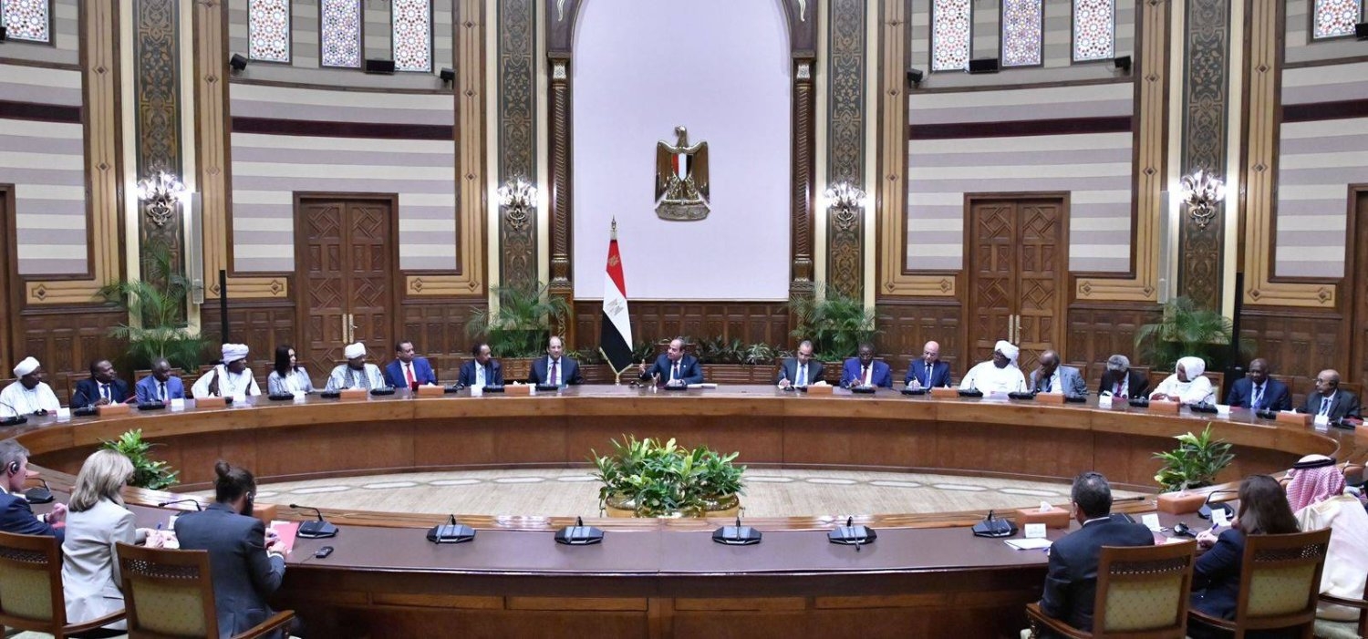 مصر تدعو لحل سياسي شامل للأزمة السودانية