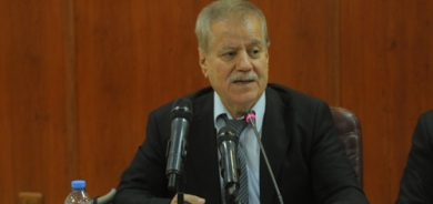 د.كەمال كەركووكی  بەرپرسی بەشی پەیوەندیی گشتیی پارتی دیموكراتی كوردستان:  زۆر لەو كێشانەی ئێستا هەن و گفتوگۆیان لەسەر دەكەین، بەبێ هیچ ماندووبوونێك و تەنیا بە جێبەجێكردنی دەستوور چارەسەر دەكران