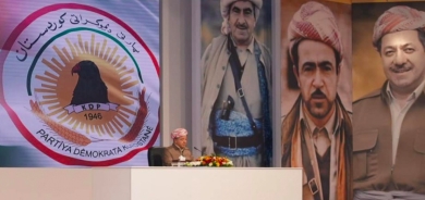 ســـەرۆک بــــارزانــــی لەگەڵ بەشێک لە ڕێکخستنە حزبیەکانی پارتی دیموکراتی کوردستان کۆبوویەوە