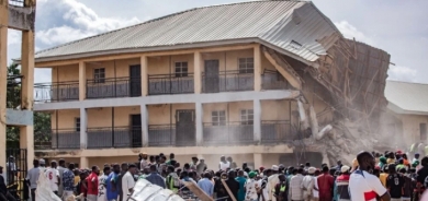 Li Nîjeryayê di dema ezmûnan de dibistanek hilweşiya: 21 kesan canê xwe ji dest dan