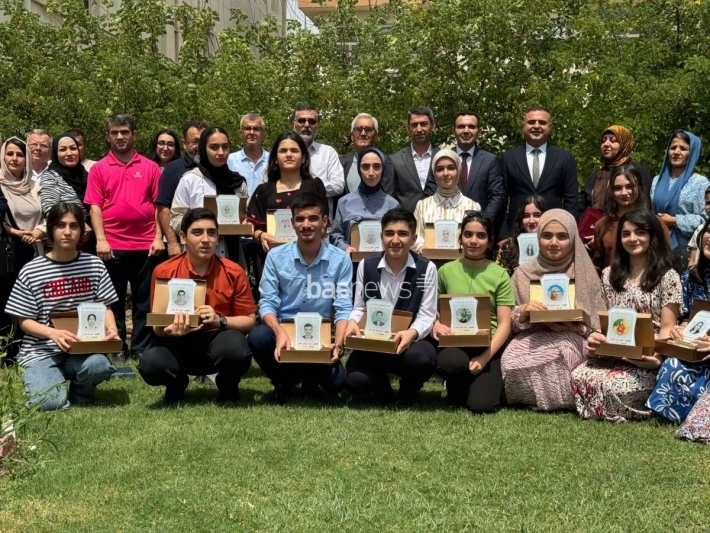 Kerkûk – Xwandevanên yekem ên dibistanên Kurdî hatin xelat kirin