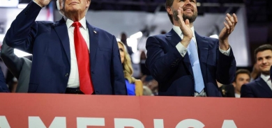 فانس نائب ترامب يدعو الأميركيين إلى «اختيار مسار جديد»