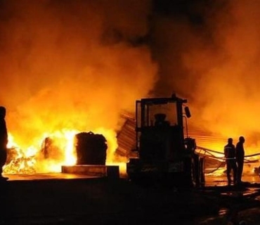 کارەساتی ئاگرکەوتنەوە لە مۆڵێکی بازرگانی لە پارێزگای سیچوان لە چین.