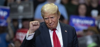 ترمب يطالب بتعويض الحزب الجمهوري عن «احتيال» بايدن