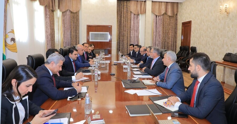 Şanda danûstandinkar ya herêmê li gel nunerên kompaniyên petrolê civiya