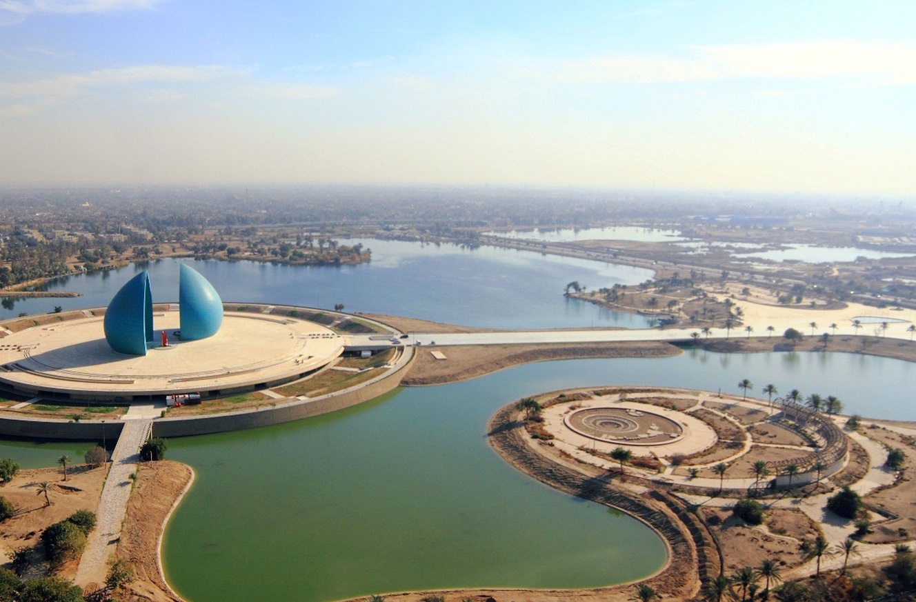 بغداد.. مهن عديدة وأسماء تجارية متعددة يمتهنها ويمتلكها مواطنون كورد